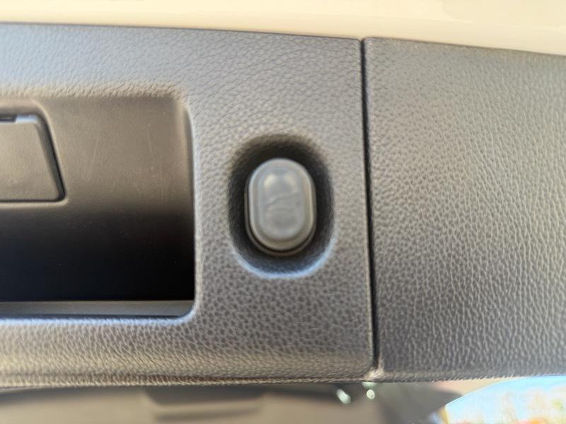 Cadillac Escalade Platinum 2WD 2016