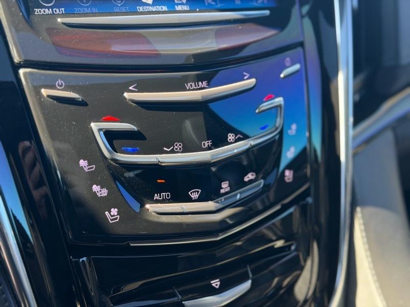 Cadillac Escalade Platinum 2WD 2016