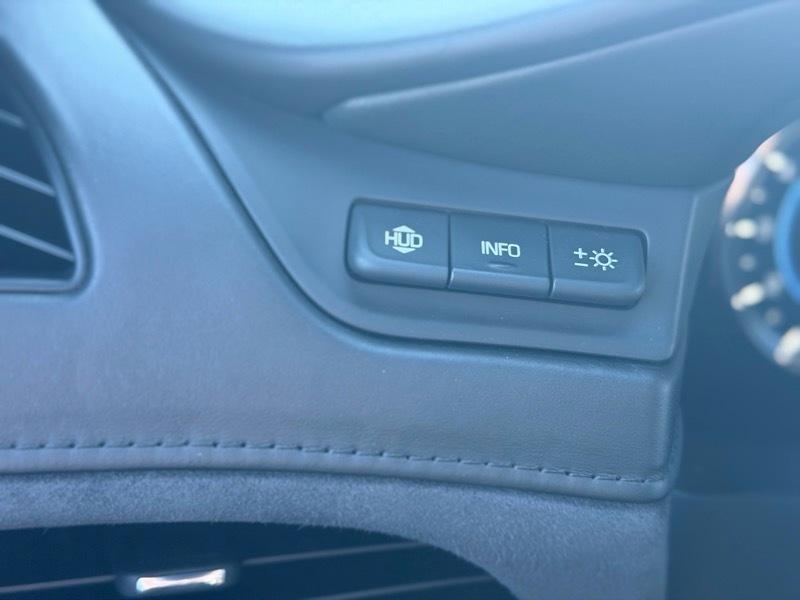 Cadillac Escalade Platinum 2WD 2016