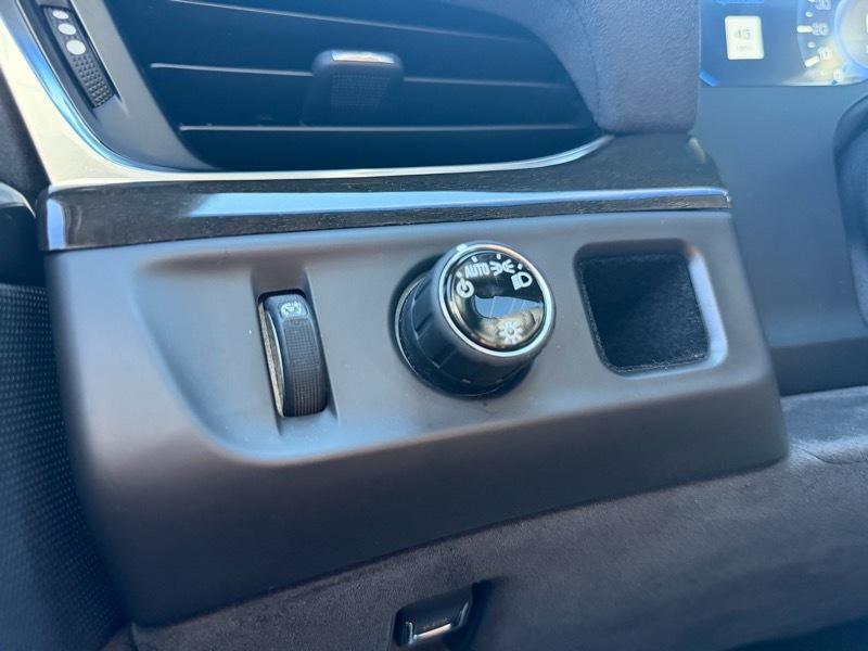 Cadillac Escalade Platinum 2WD 2016