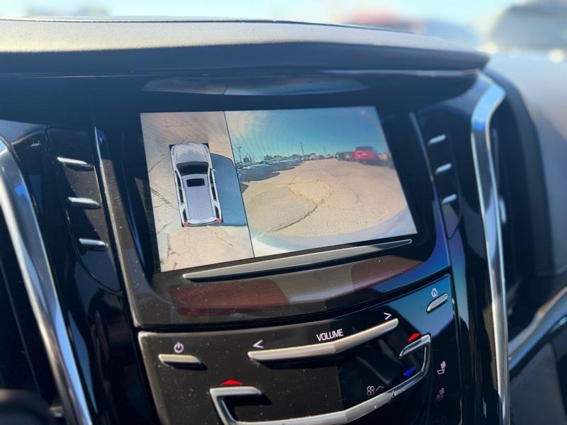 Cadillac Escalade Platinum 2WD 2016