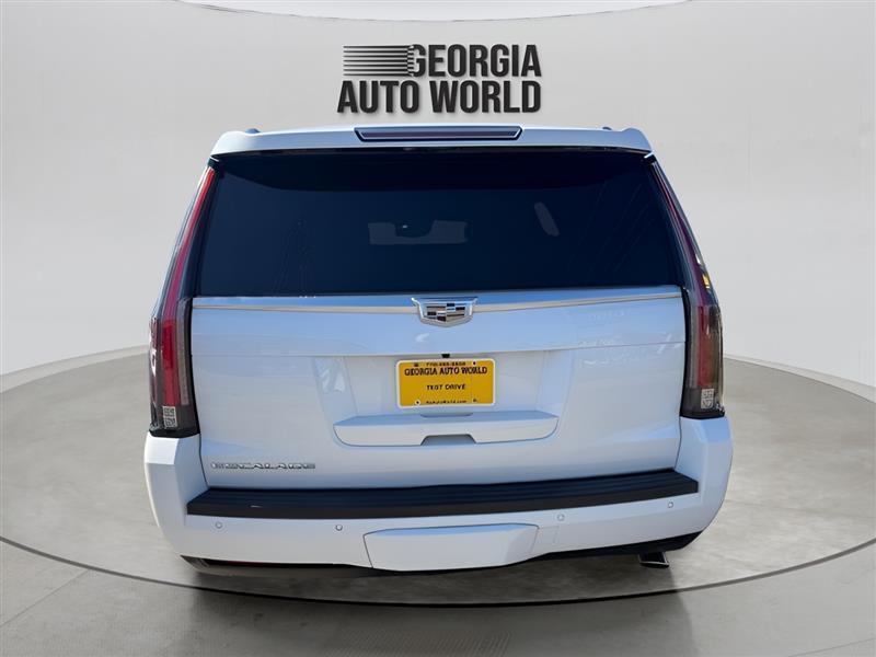 Cadillac Escalade Platinum 2WD 2016