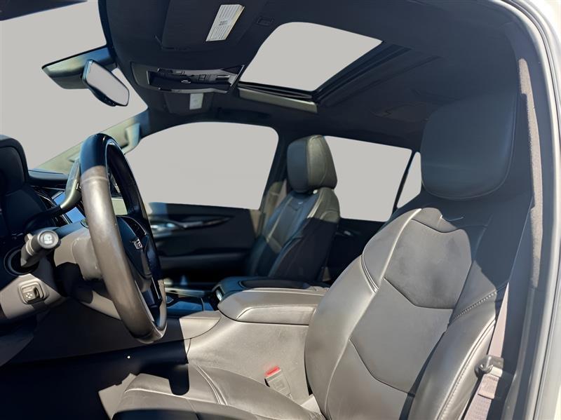 Cadillac Escalade Platinum 2WD 2016