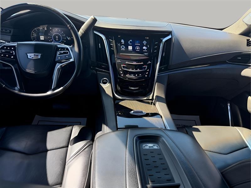 Cadillac Escalade Platinum 2WD 2016