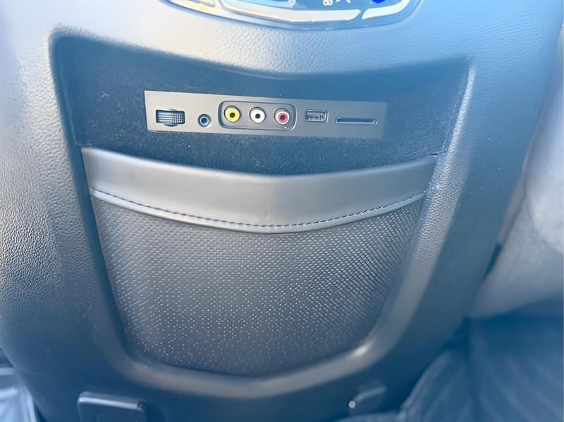 Cadillac Escalade Platinum 2WD 2016