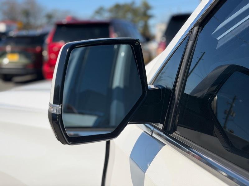 Cadillac Escalade Platinum 2WD 2016