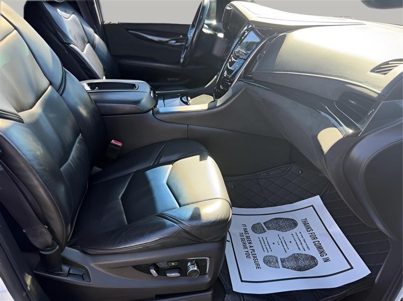 Cadillac Escalade Platinum 2WD 2016