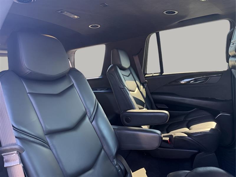 Cadillac Escalade Platinum 2WD 2016