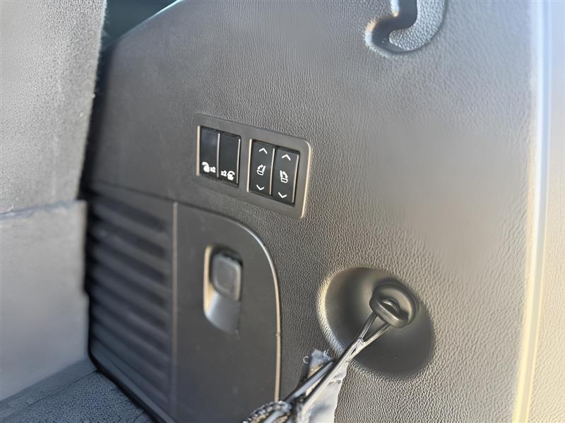 Cadillac Escalade Platinum 2WD 2016