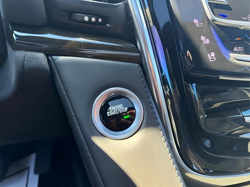 Cadillac Escalade Platinum 2WD 2016