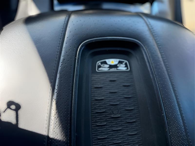 Cadillac Escalade Platinum 2WD 2016