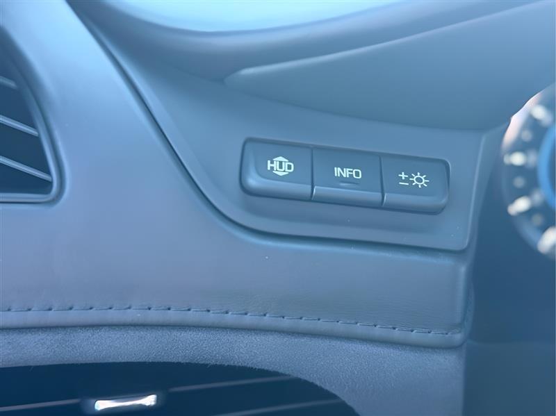 Cadillac Escalade Platinum 2WD 2016