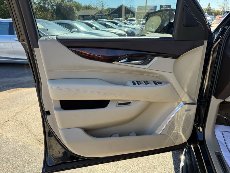 Cadillac Escalade Premium 2WD 2015 Cadillac Escalade Premium 2WD 2015