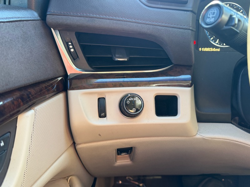 Cadillac Escalade Premium 2WD 2015 Cadillac Escalade Premium 2WD 2015