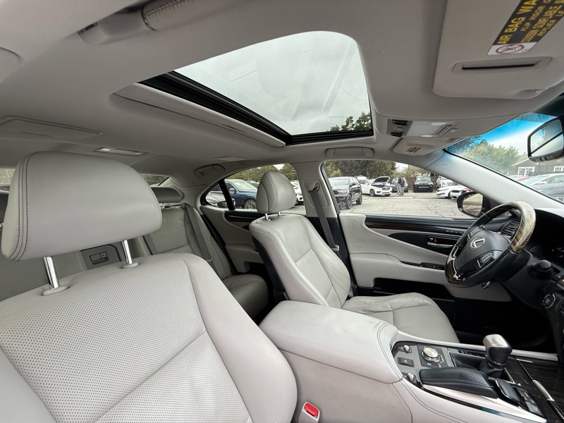 Lexus LS 460 Luxury Sedan AWD 2013 Lexus LS 460 Luxury Sedan AWD 2013