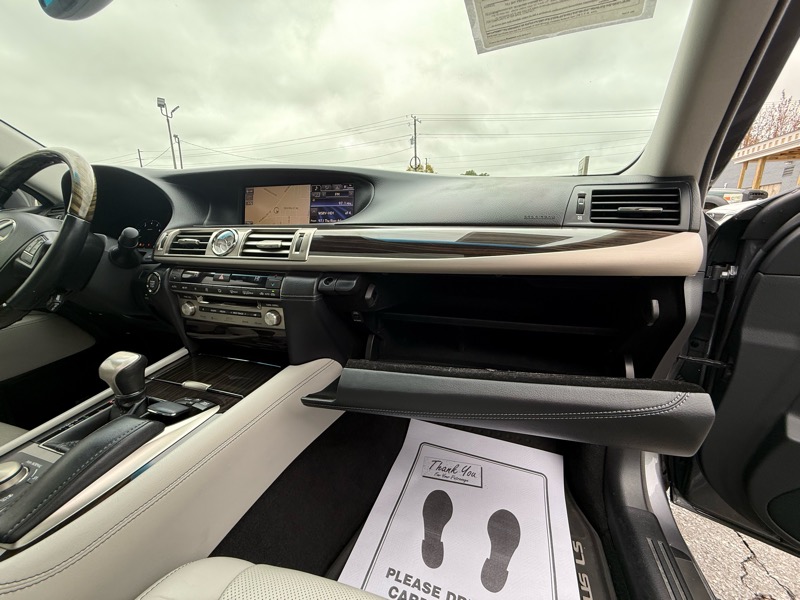 Lexus LS 460 Luxury Sedan AWD 2013 Lexus LS 460 Luxury Sedan AWD 2013