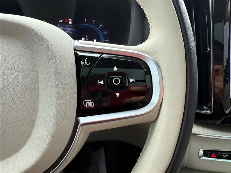 Volvo XC60 B5 Plus Dark 2023