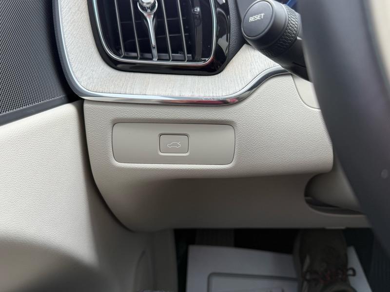 Volvo XC60 B5 Plus Dark 2023