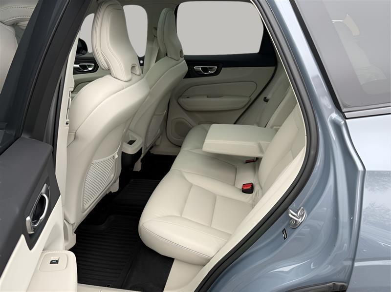 Volvo XC60 B5 Plus Dark 2023