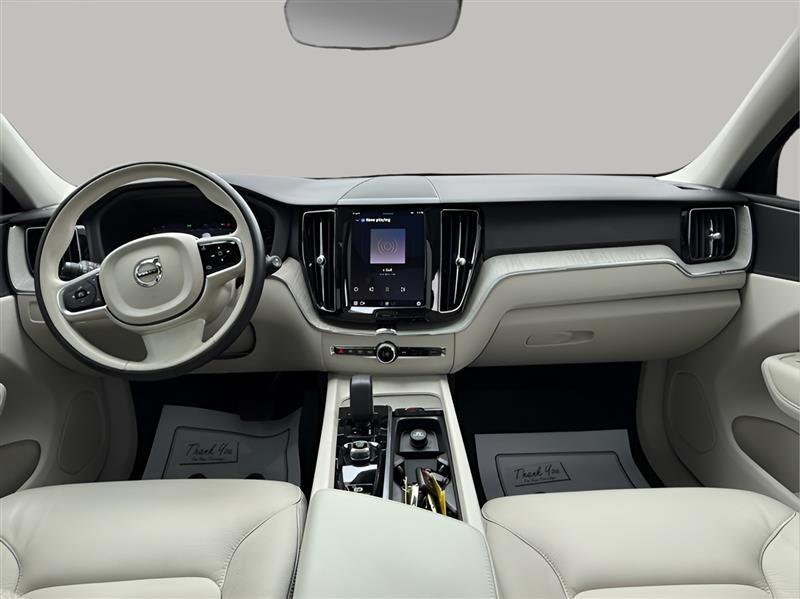 Volvo XC60 B5 Plus Dark 2023