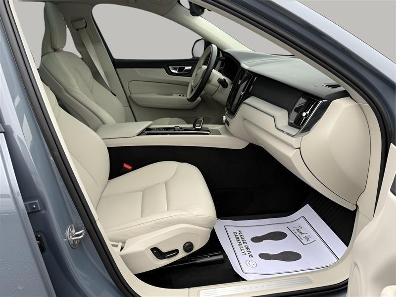 Volvo XC60 B5 Plus Dark 2023