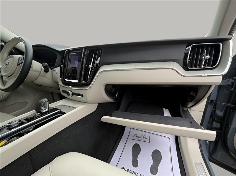 Volvo XC60 B5 Plus Dark 2023