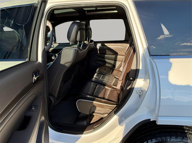 Jeep Grand Cherokee Overland 2WD 2019