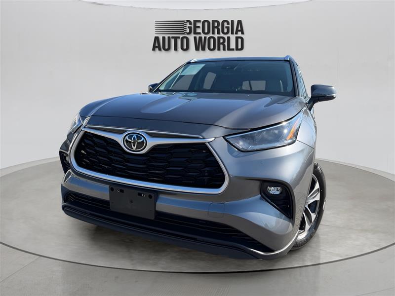 2021 Toyota Highlander XLE's photo