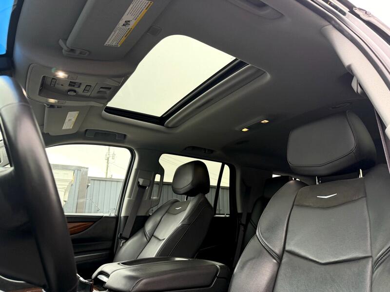 Cadillac Escalade Luxury 4WD 2017