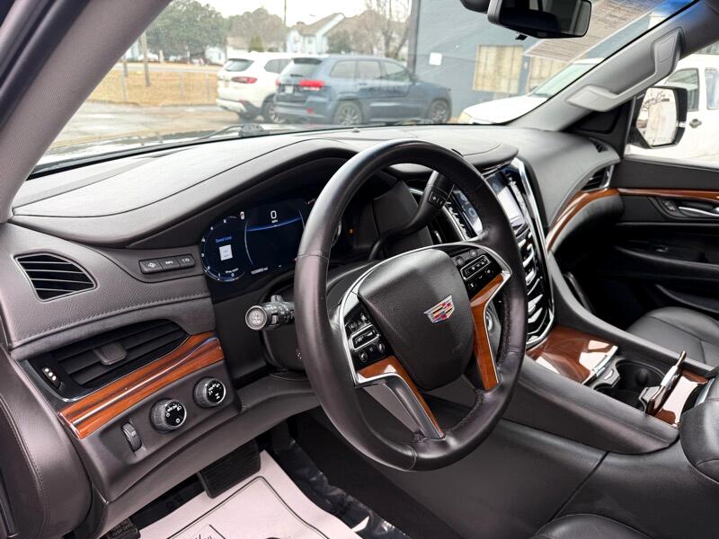 Cadillac Escalade Luxury 4WD 2017