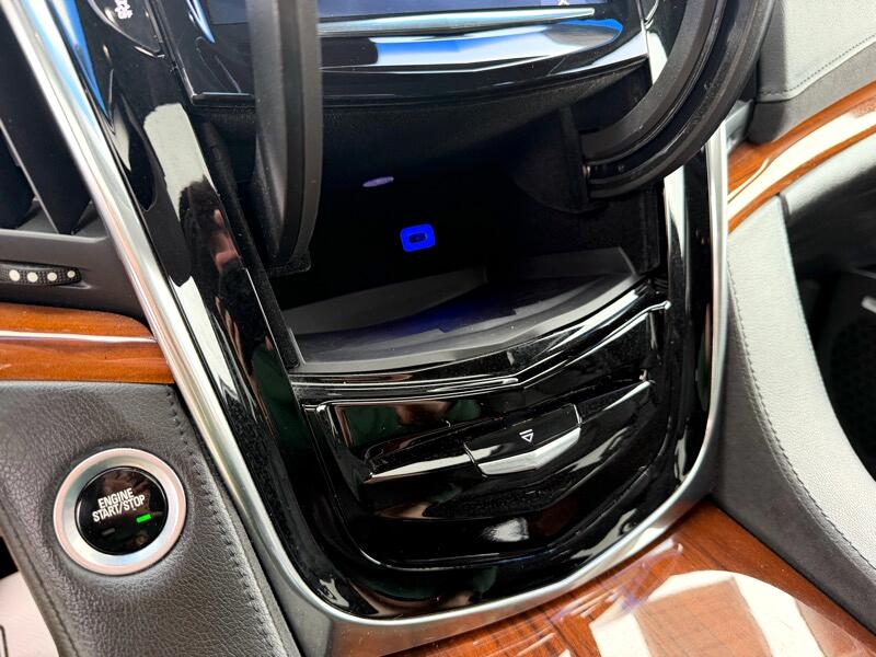 Cadillac Escalade Luxury 4WD 2017