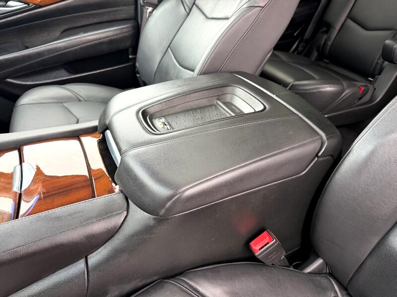 Cadillac Escalade Luxury 4WD 2017