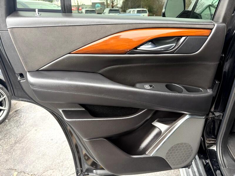 Cadillac Escalade Luxury 4WD 2017