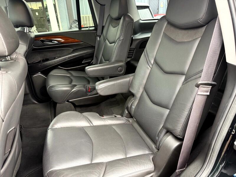 Cadillac Escalade Luxury 4WD 2017