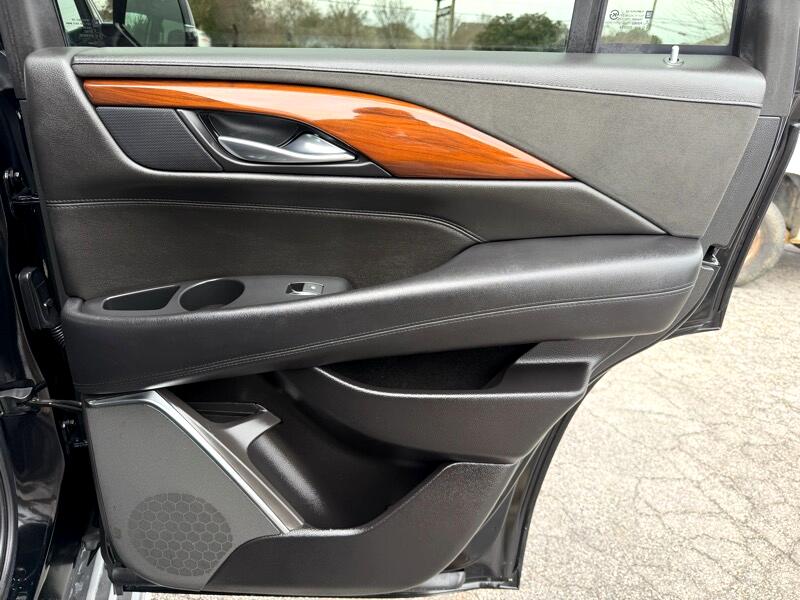 Cadillac Escalade Luxury 4WD 2017