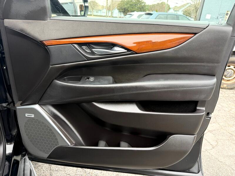 Cadillac Escalade Luxury 4WD 2017