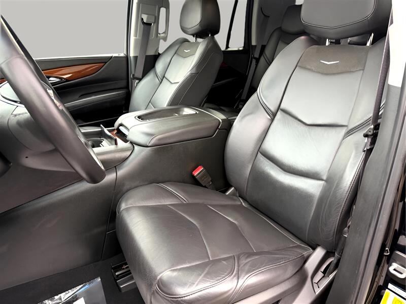 Cadillac Escalade Luxury 4WD 2017