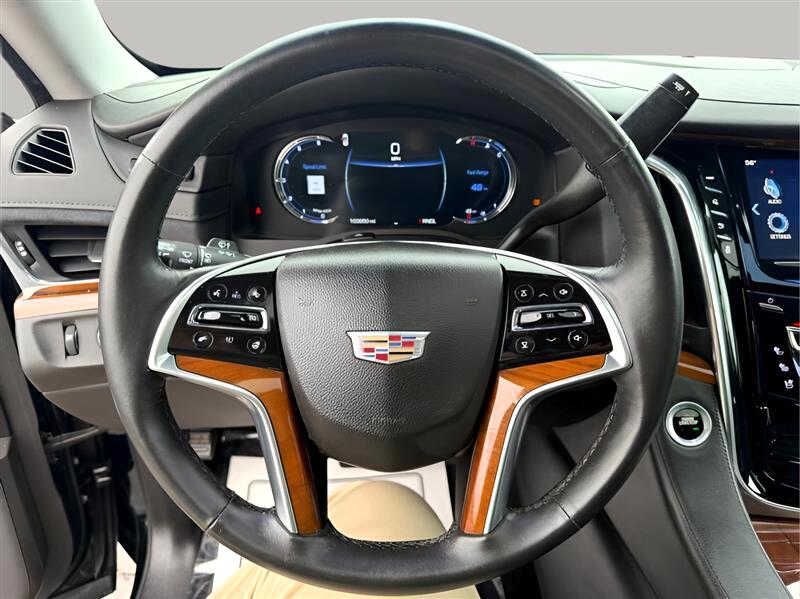 Cadillac Escalade Luxury 4WD 2017