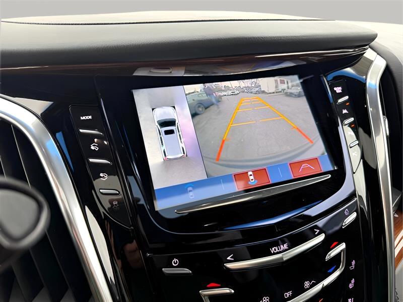 Cadillac Escalade Luxury 4WD 2017