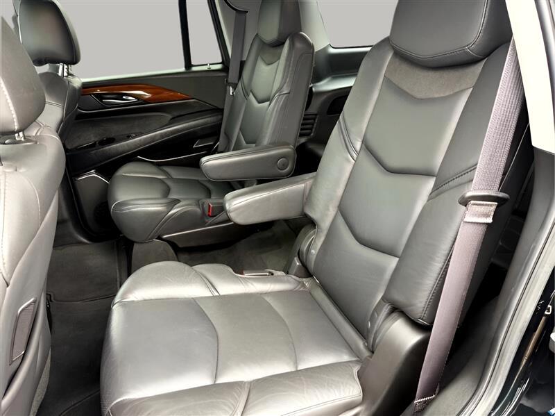 Cadillac Escalade Luxury 4WD 2017