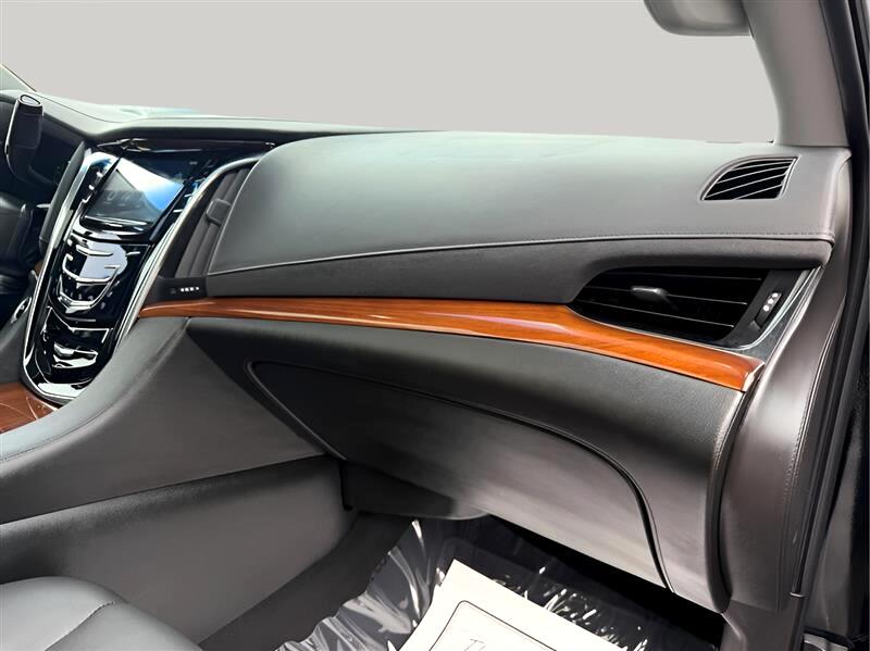 Cadillac Escalade Luxury 4WD 2017