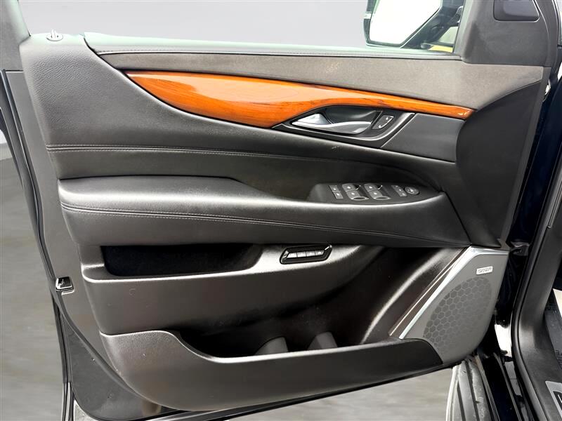 Cadillac Escalade Luxury 4WD 2017