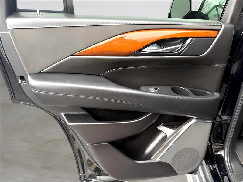 Cadillac Escalade Luxury 4WD 2017