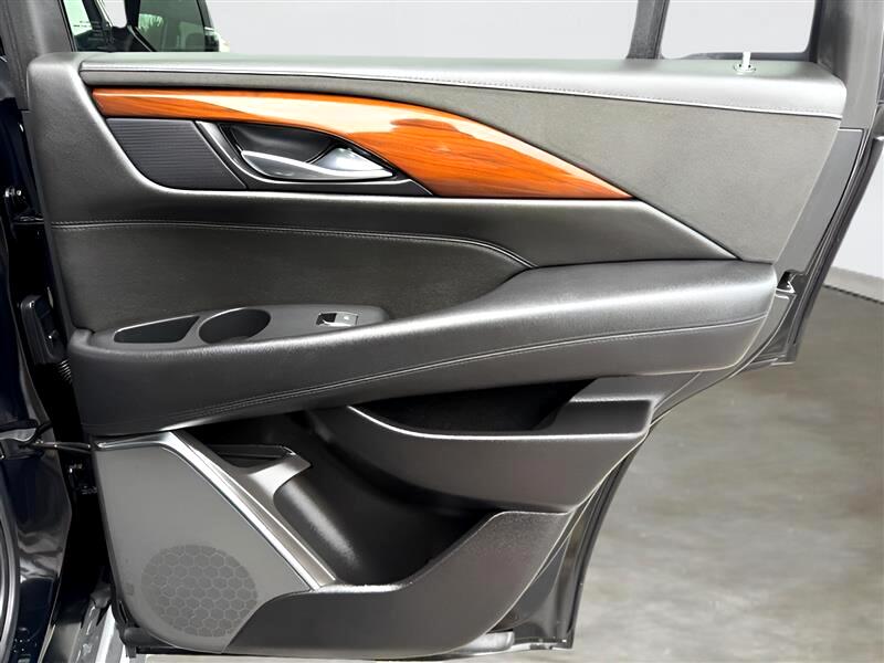 Cadillac Escalade Luxury 4WD 2017