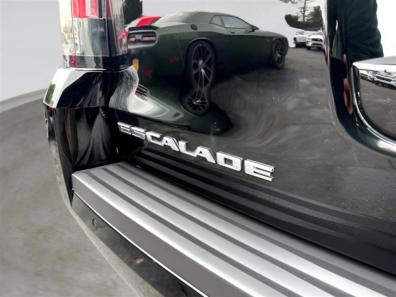 Cadillac Escalade Luxury 4WD 2017