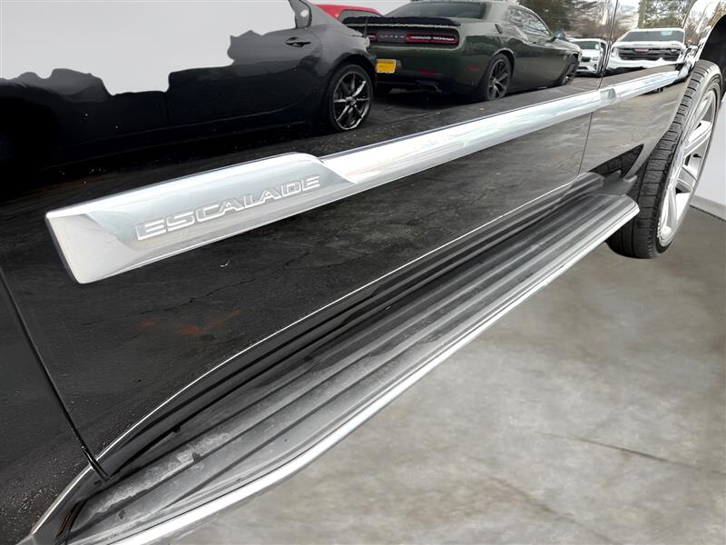 Cadillac Escalade Luxury 4WD 2017