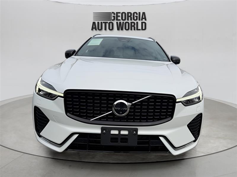 Volvo XC60 B6 R-Design AWD 2022