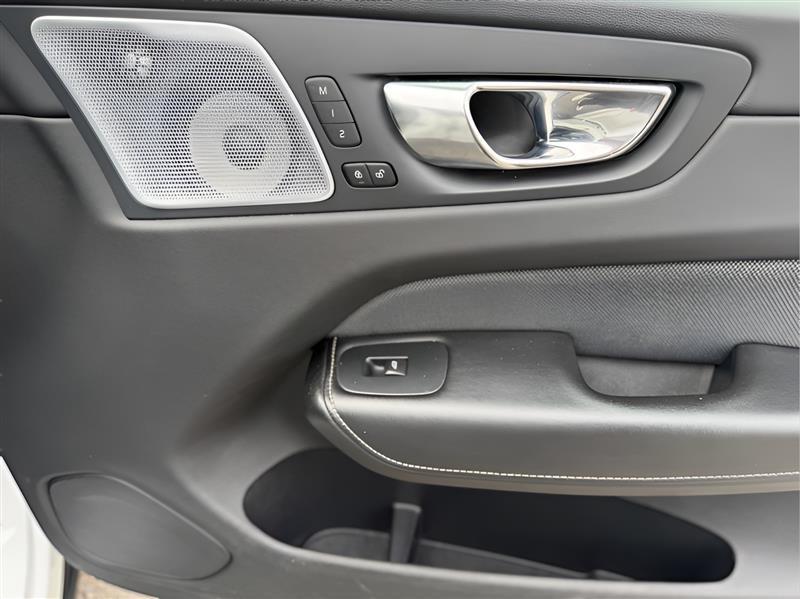 Volvo XC60 B6 R-Design AWD 2022