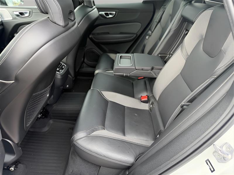 Volvo XC60 B6 R-Design AWD 2022