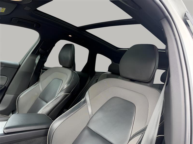 Volvo XC60 B6 R-Design AWD 2022